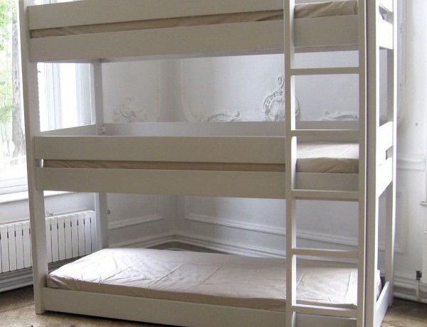 custom-built-triple-bunk-beds